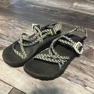 Women’s sandals